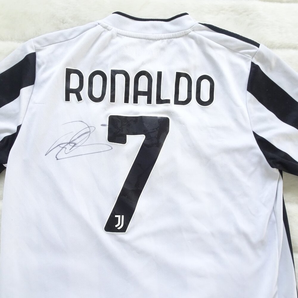 Adidas #7 Cristiano Ronaldo 21-22 Home Jersey 15-16 Yrs XL - Picture 5 of 9